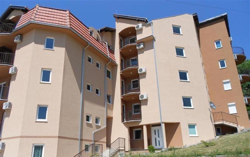 Ema Lux - Zgrada Panorama Apartment Soko Banja Ngoại thất bức ảnh