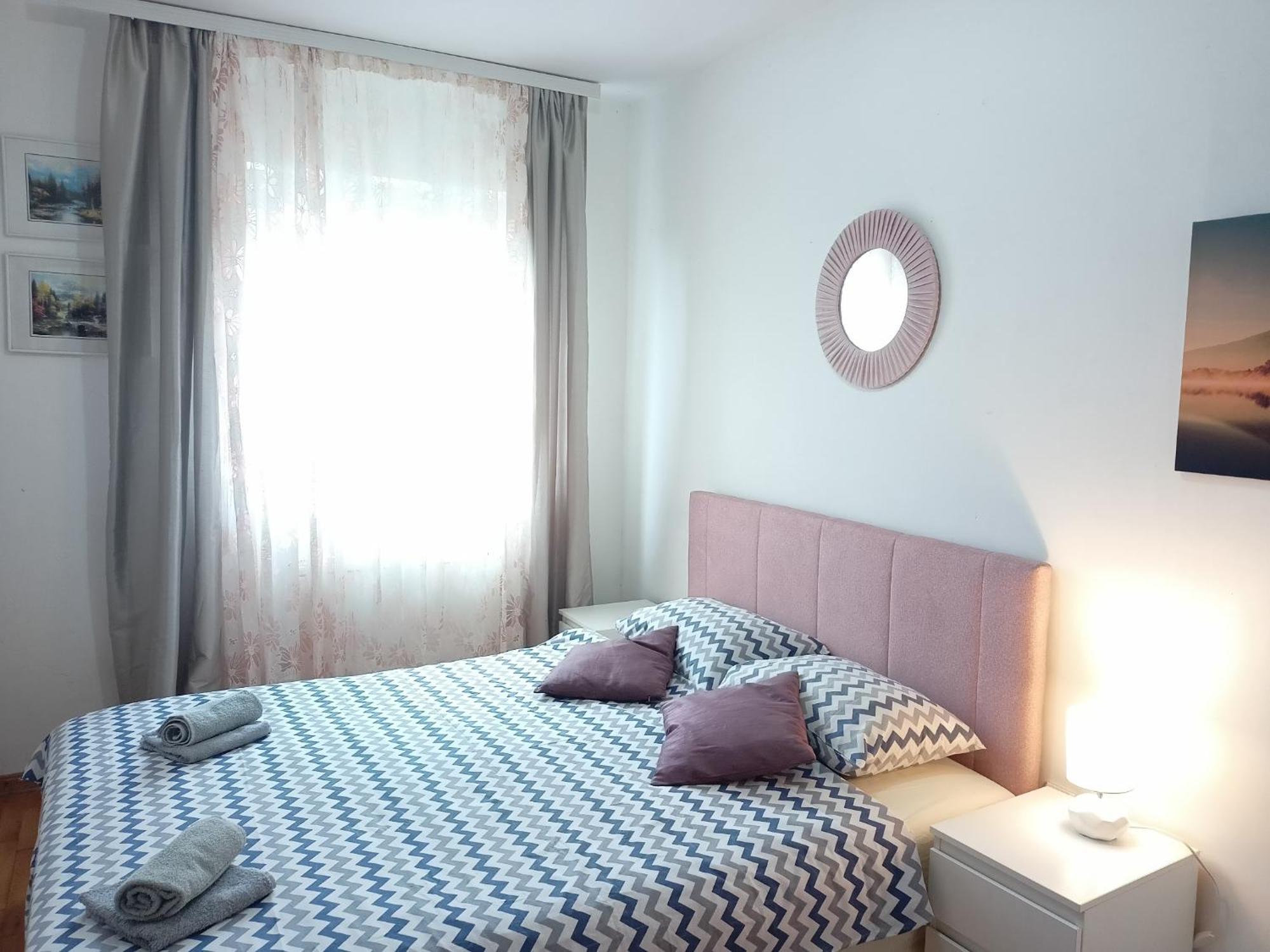 Ema Lux - Zgrada Panorama Apartment Soko Banja Ngoại thất bức ảnh