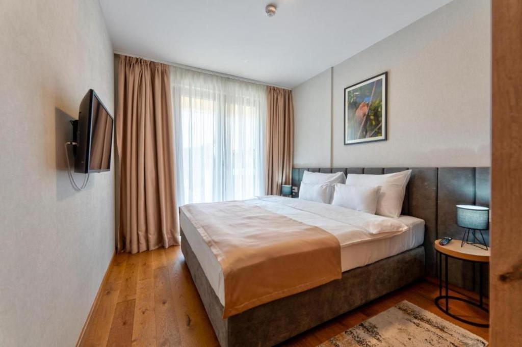 Ema Lux - Zgrada Panorama Apartment Soko Banja Ngoại thất bức ảnh